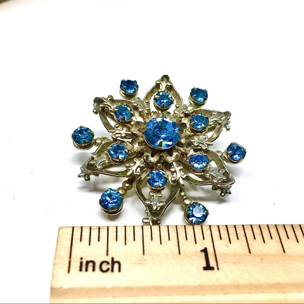 Beautiful Vintage Blue Rhinestone Brooch - Picture 2 of 5